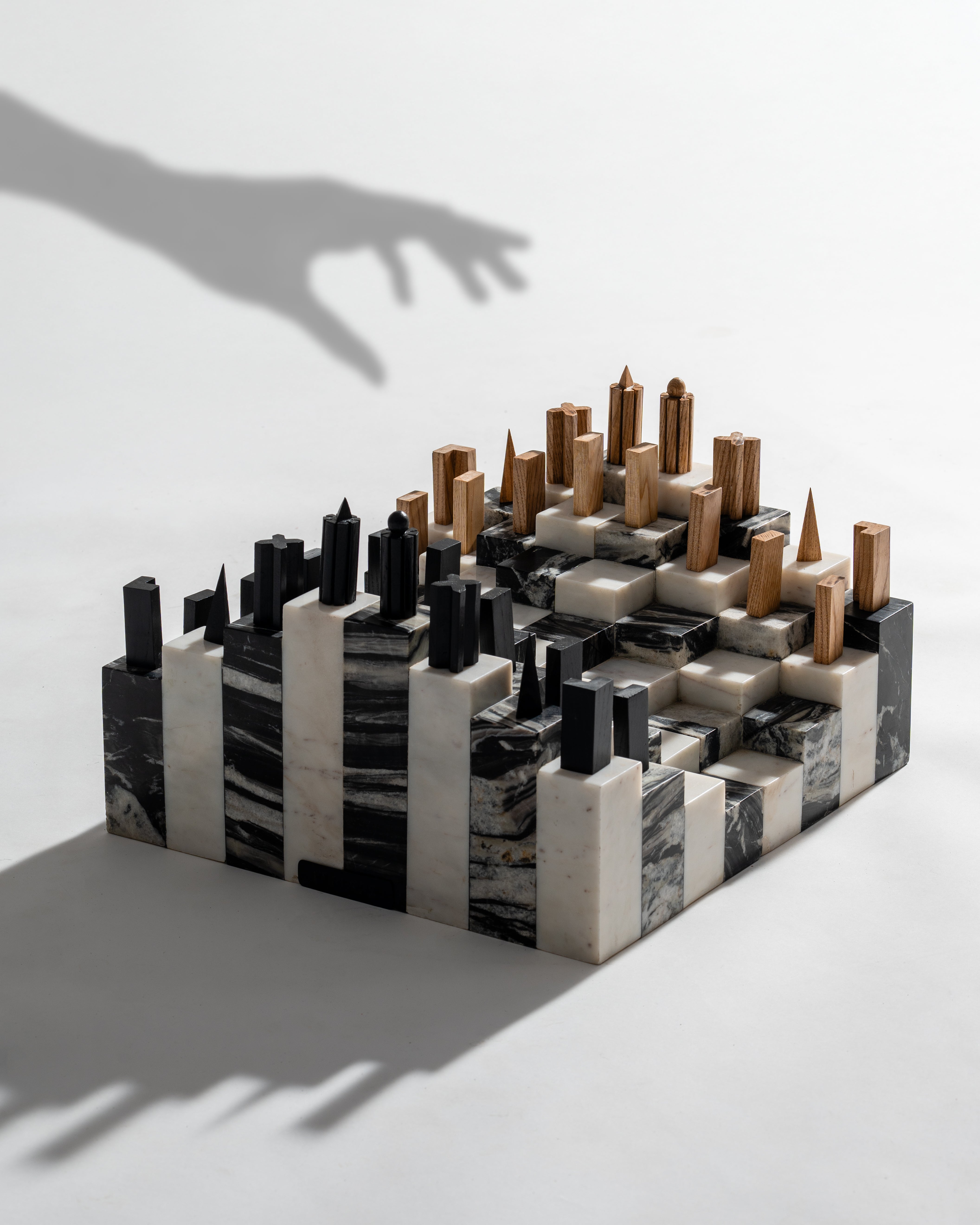 PARADOX (CHESS SET)