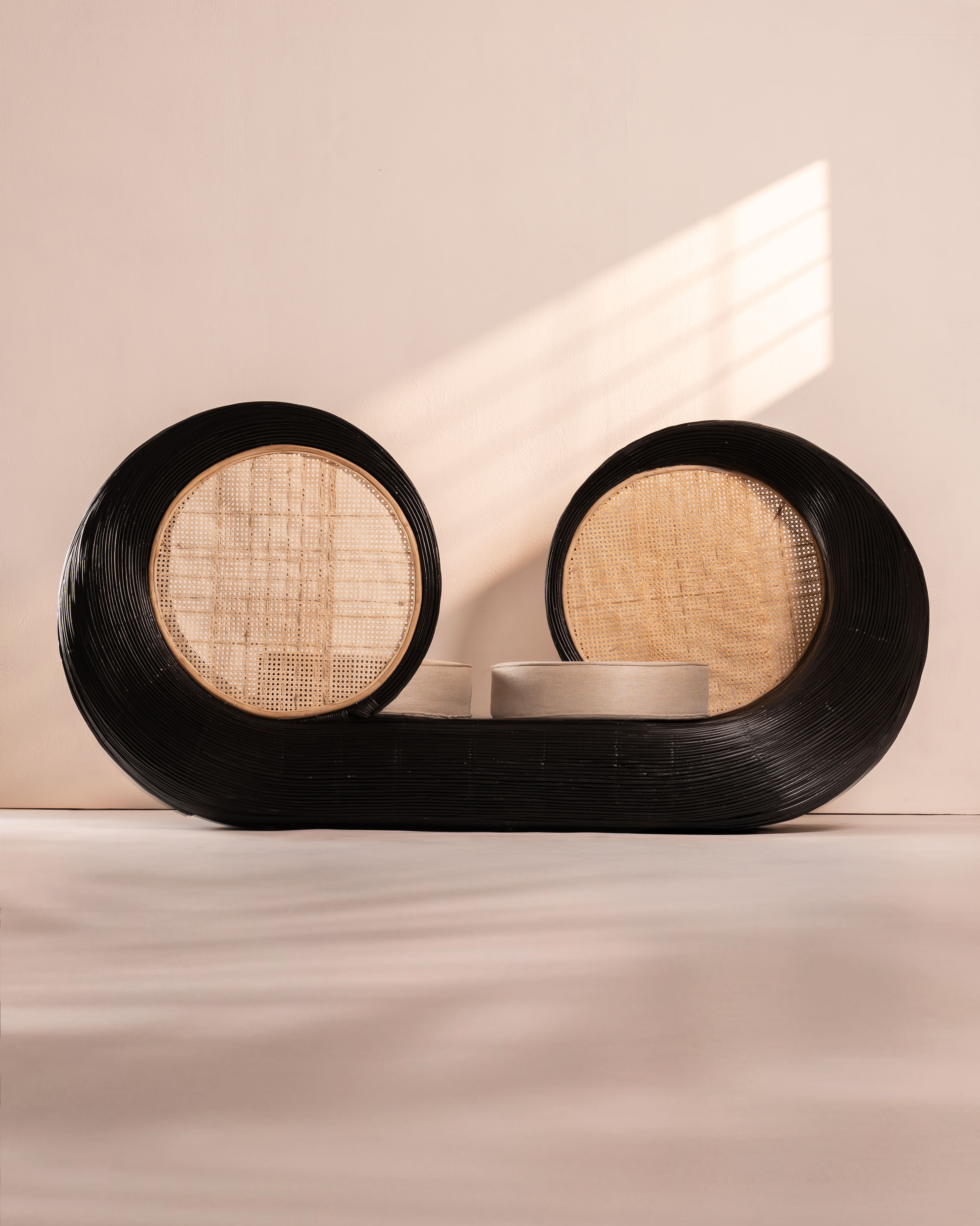 ONENESS (SOFA)